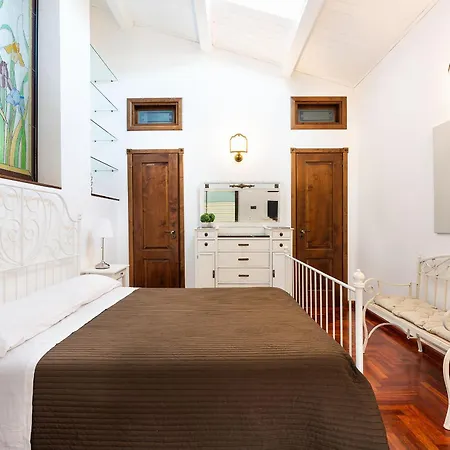 Carolina Villa